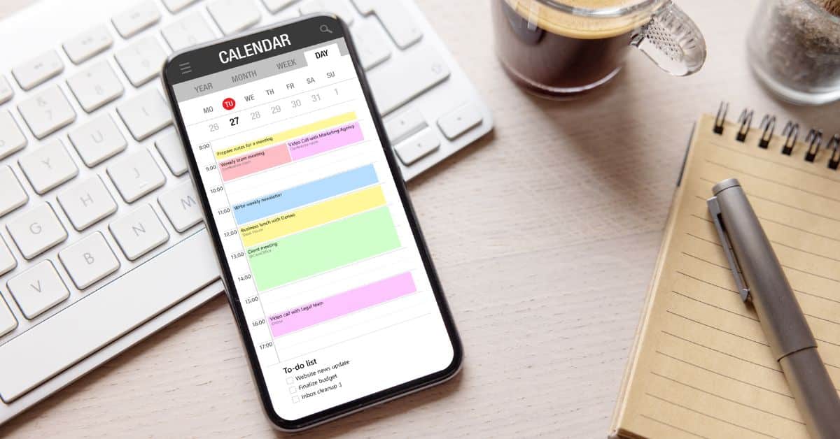 See how to easily set up a meeting and share a calendar in Outlook, FindTime, and/or Calendly